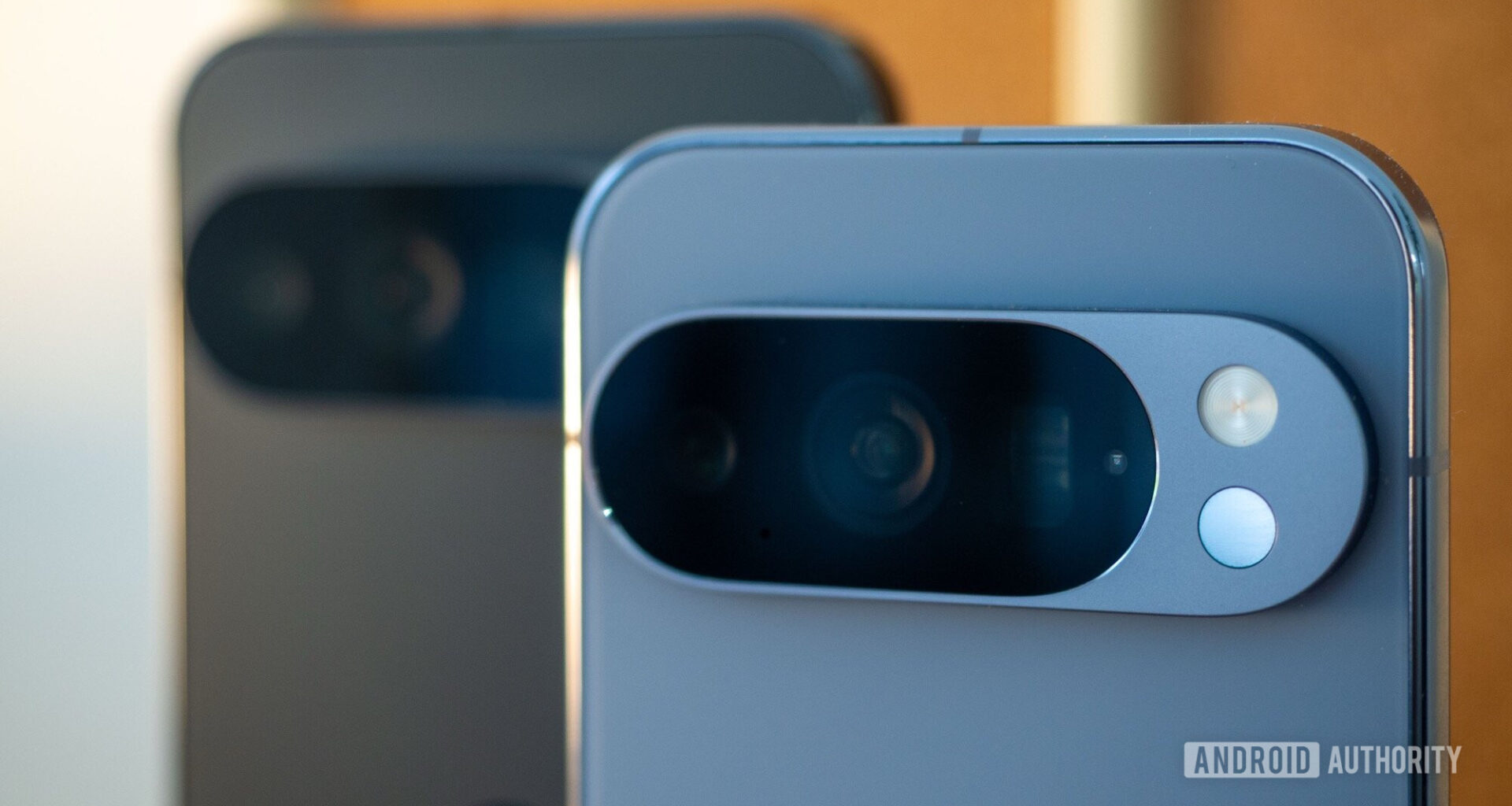 google pixel 10 pro moonstone xl obsidian camera bar