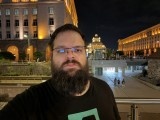 Apple iPhone 17: 12MP selfie camera low-light samples - f/1.9, ISO 500, 1/8s - Apple iPhone 17 review