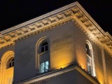 Low-light samples, telephoto camera (4x), 24MP - f/2.8, ISO 1600, 1/25s - Apple iPhone 17 Pro Max review