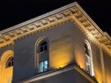 Low-light samples, telephoto camera (4x), 12MP - f/2.8, ISO 1600, 1/25s - Apple iPhone 17 Pro Max review