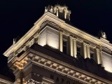 Low-light samples, telephoto camera (4x), 12MP - f/2.8, ISO 800, 1/33s - Apple iPhone 17 Pro Max review
