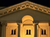 Low-light samples, telephoto camera (8x) - f/2.8, ISO 1600, 1/33s - Apple iPhone 17 Pro Max review