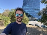 Selfie samples - f/1.9, ISO 32, 1/316s - Apple iPhone 17 Pro Max review