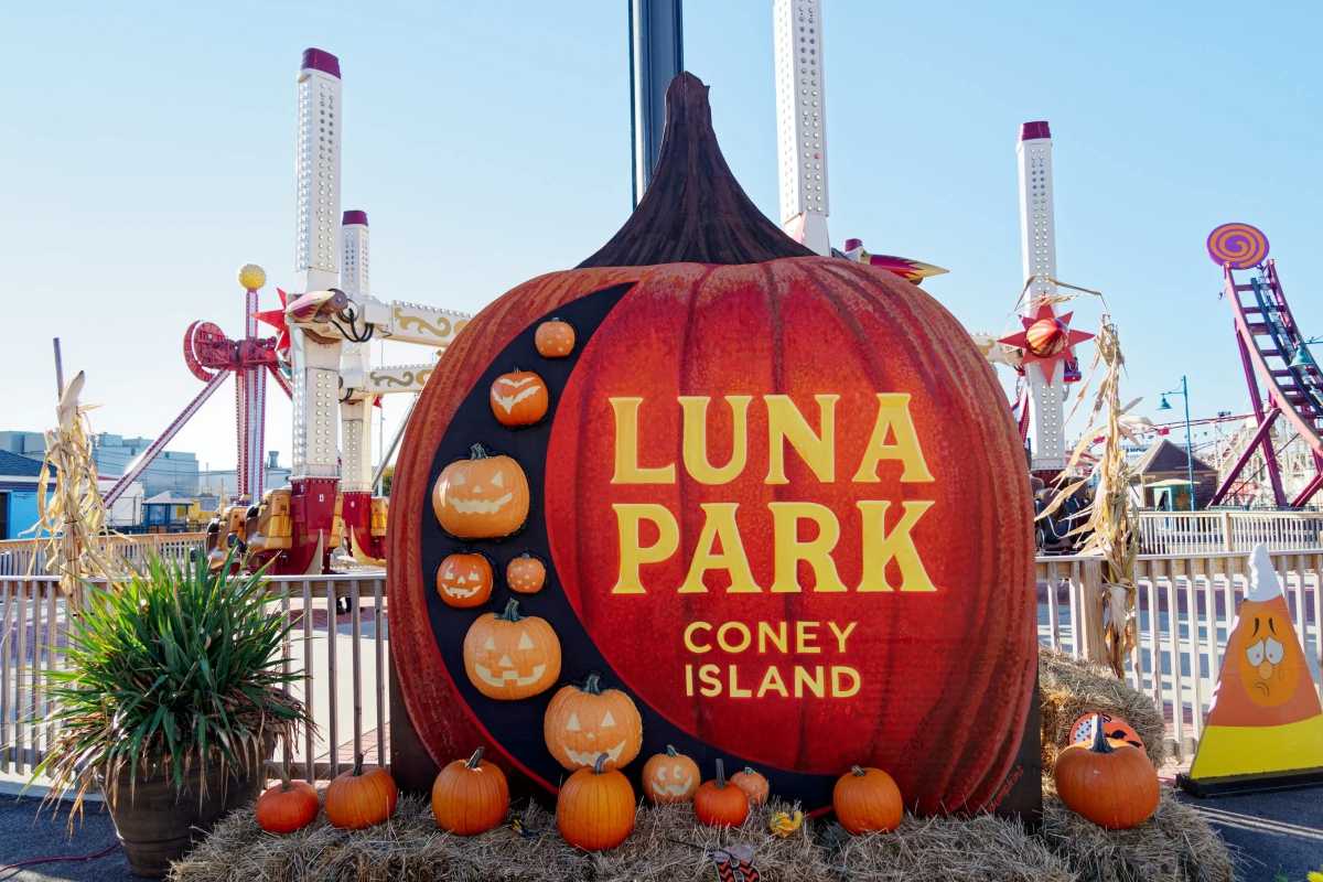 Halloween Harvest Returns to Luna Park – New York Family