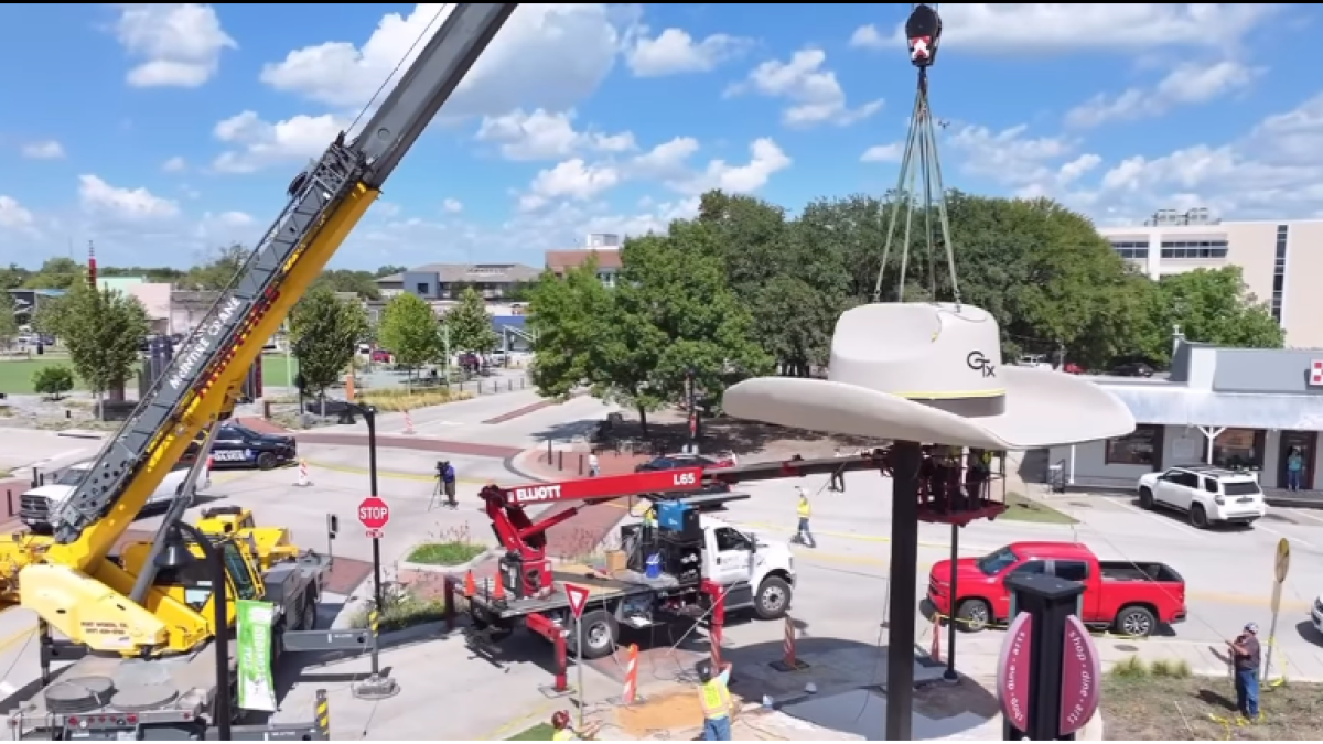 Massive cowboy hat unveiled in Garland – NBC 5 Dallas-Fort Worth
