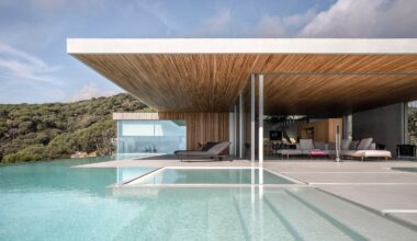 Ström Architects reduces Barcelona House "to its most essential elements"