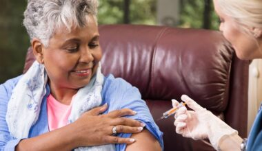 Doctors Share the Surprising Side Effects of the RSV Vaccine