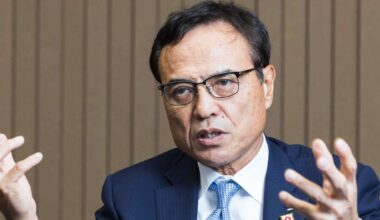 Suntory chairman steps down amid illegal drug-related police probe - Nikkei Asia