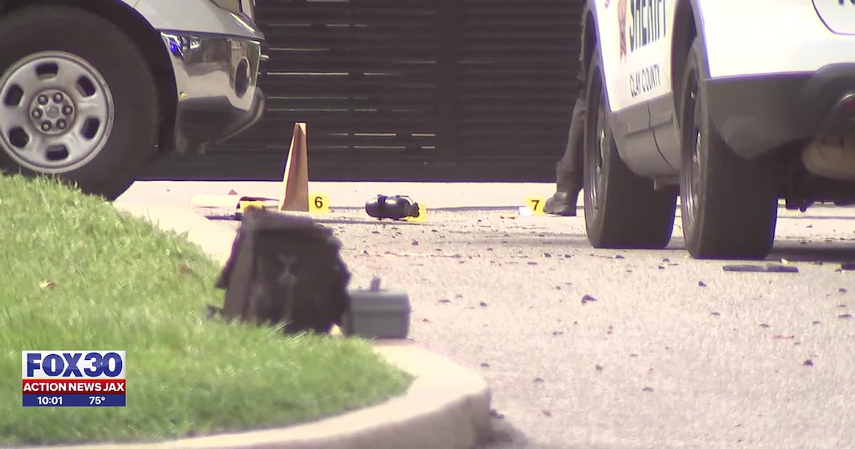 Man accused of pointing gun at deputies arrested after shooting at Clay Electric building: CCSO – 104.5 WOKV