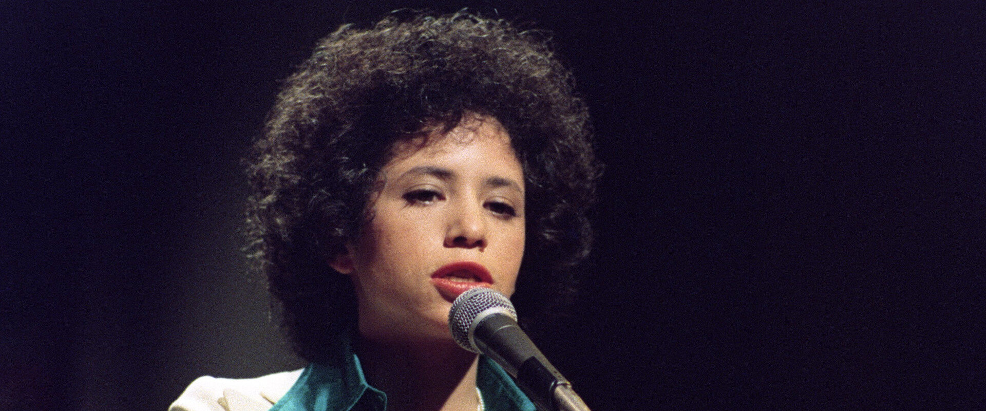 4 Hits That Prove 1975 Was a Peak Year for Songwriters
