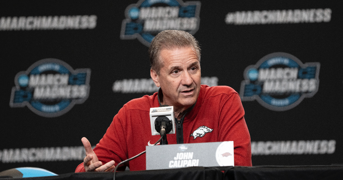 Wofford head coach Dwight Perry (middle) - ALEX HICKS JR./SPARTANBURG HERALD-JOURNAL / USA TODAY NETWORK via Imagn Images