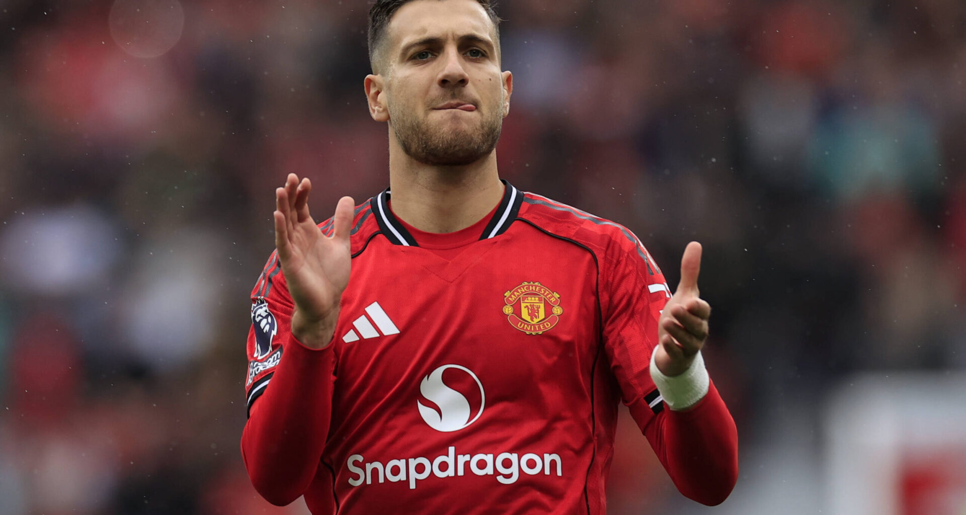Man United receive double injury update ahead of Man City clash
