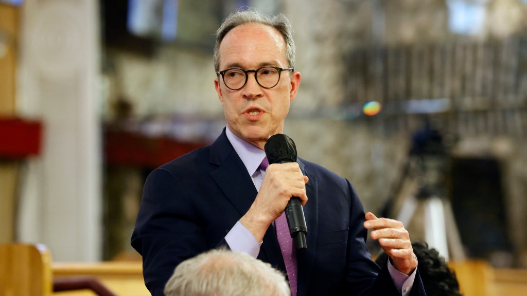 Jim Walden, NYC mayoral candidate, speaking at a town hall.