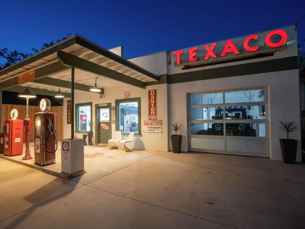 Kerrville Texaco Station