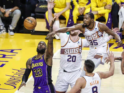 Lakers vs Suns (Image via Getty) NBA Trade Rumors: Los Angeles Lakers Eye $4.15 Million Utah Jazz Star as Veteran Addition for Luka Dončić and LeBron James
