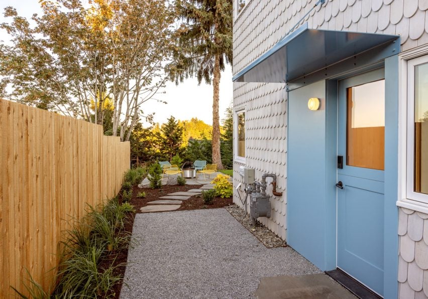 Lil Shingles house by Best Practice Architecture