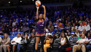 Monique Akoa Makani Phoenix Mercury rookie record books second threes made Dallas Wings...