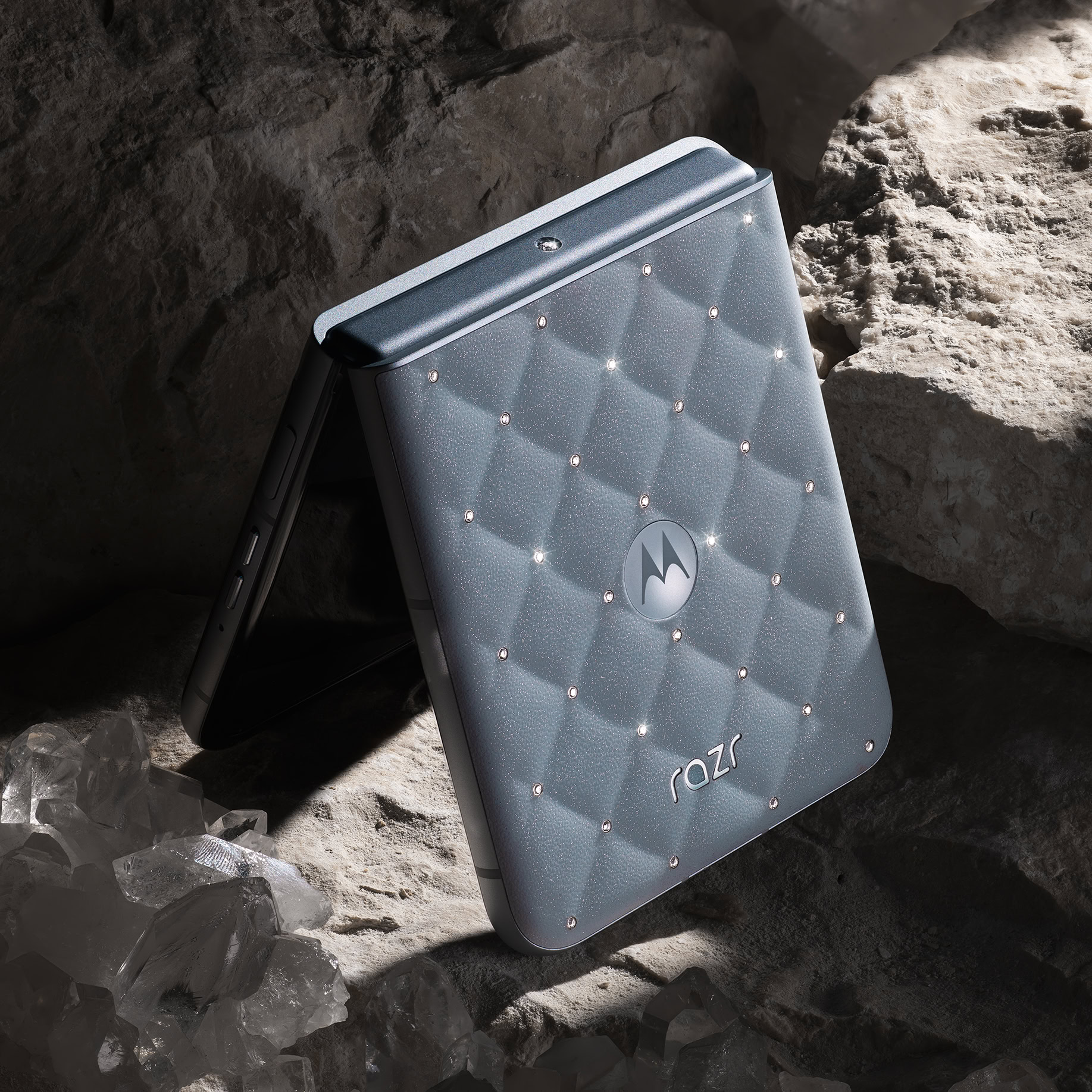 motorola razr 2025 swarovski edition
