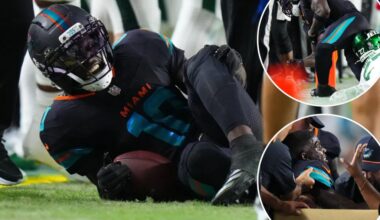 Dolphins' Tyreek Hill carted off after horrific leg injury vs. Jets