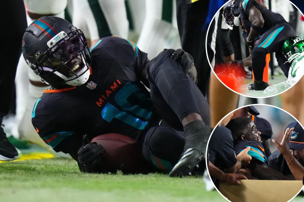 Dolphins' Tyreek Hill carted off after horrific leg injury vs. Jets
