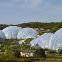 Nicholas Grimshaw, British High-Tech Architecture Pioneer and Founder of Grimshaw, Passes Away at 85 - Image 2 of 5