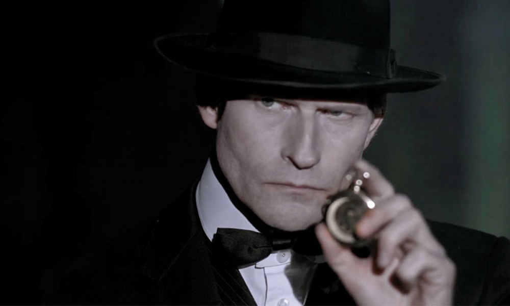 'No! You're Wrong. or: Spooky Action at a Distance' Trailer - Crispin Glover to Tour with His Surreal New Movie