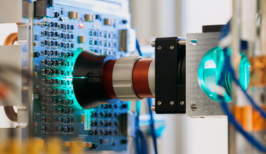 Cle up image of the analog optical computer.