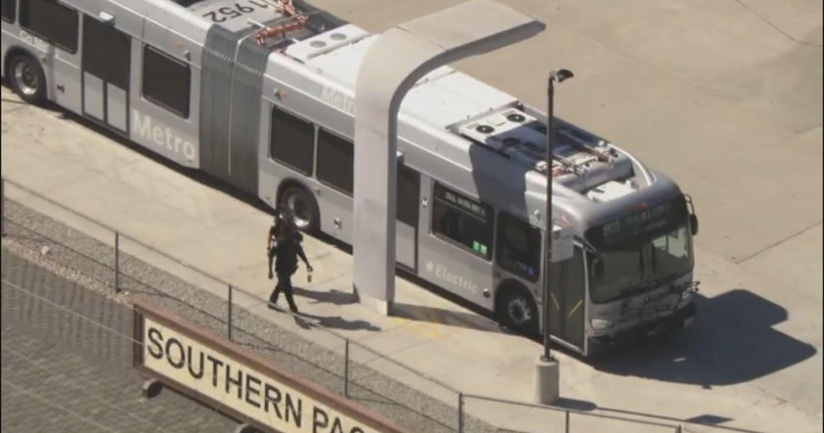 Woman stabs Metro bus rider near North Hollywood station
