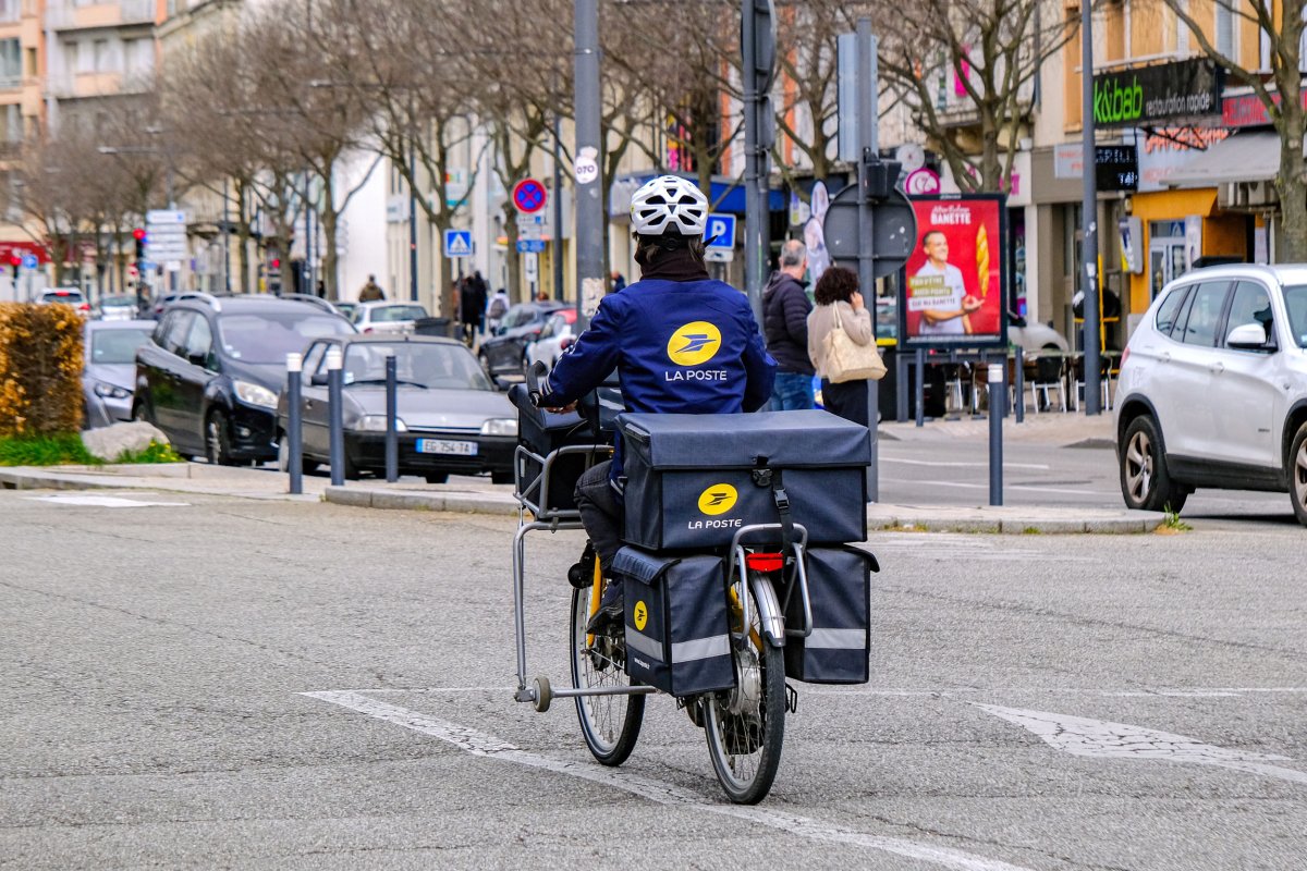 Postal bike