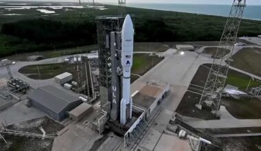 Amazon's Project Kuiper internet satellites launch from Florida