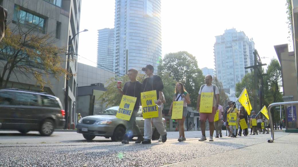 Click to play video: 'BCGEU escalates job action on day 3 of strike'