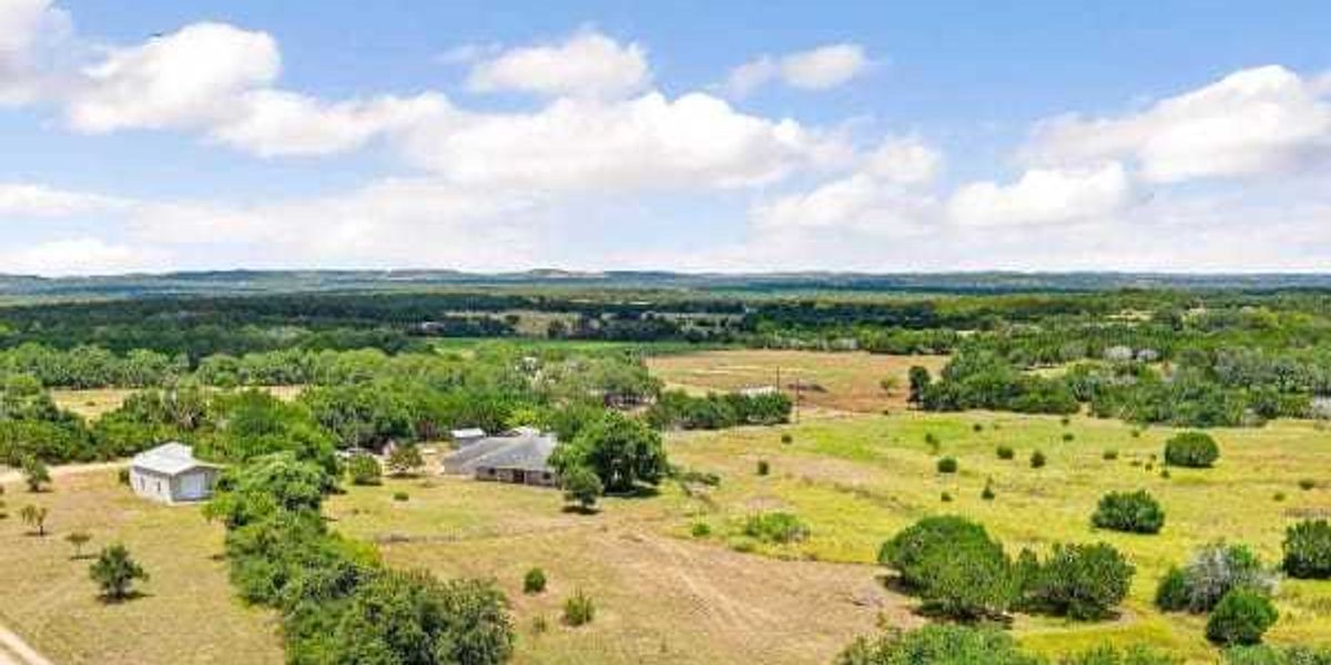 Shelley Duvall's 11-acre Blanco ranch hits market for $699K