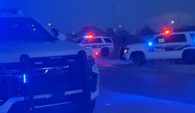 Shooting after burglary in south Phoenix kills 3, injures 2