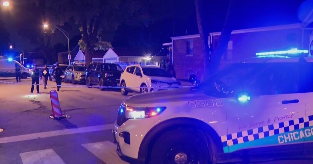 15-year-old boy in serious condition after shooting in Chicago's Ashburn neighborhood