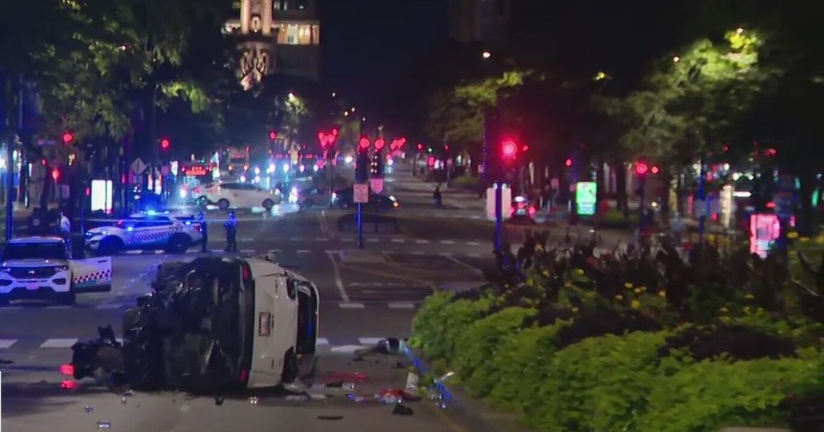 Police responding to rollover crash on Chicago's Mag Mile