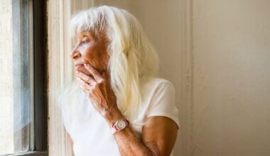 'Sundowning' Is The Dementia Symptom We Don't Talk About Enough