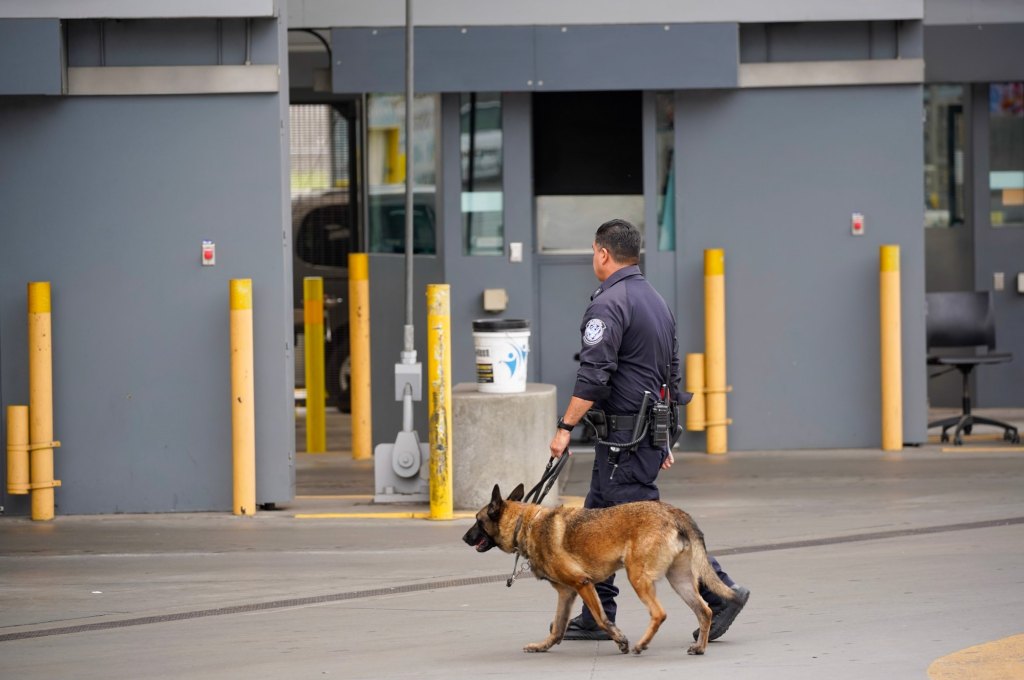 Reports of ‘blind mule’ drug couriers grow in San Diego-Tijuana region. ‘It continues to happen.’ – San Diego Union-Tribune