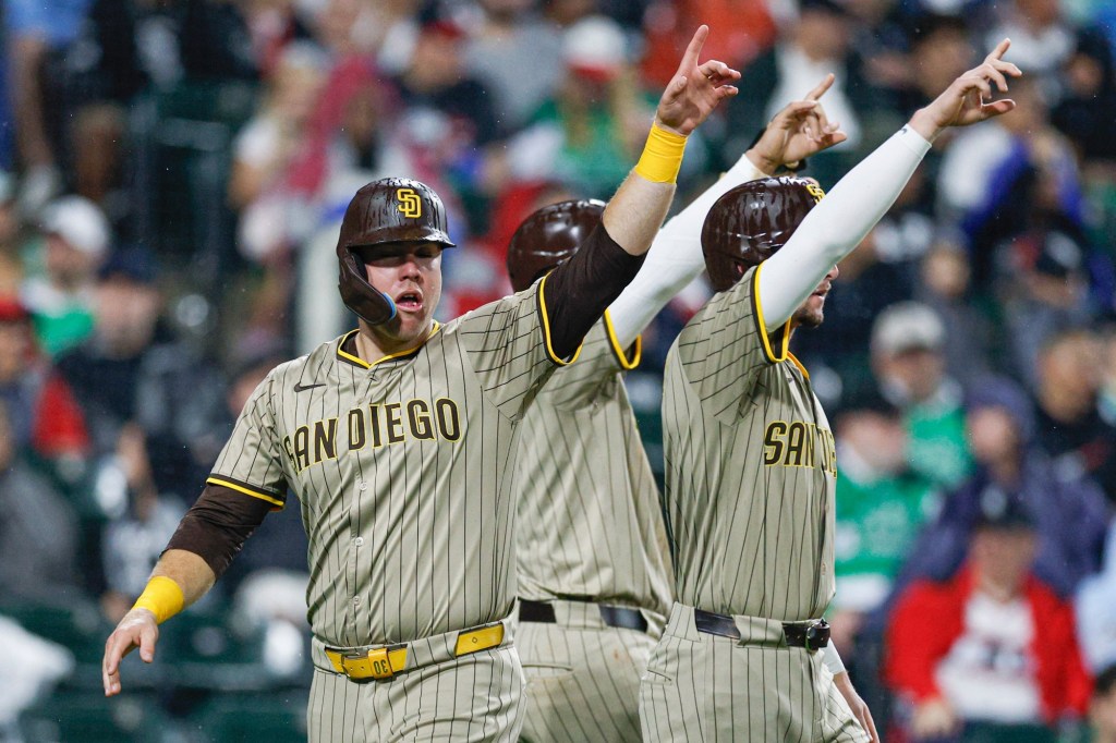 Padres nearer to playoffs, pitching decisions after victory over White Sox – San Diego Union-Tribune