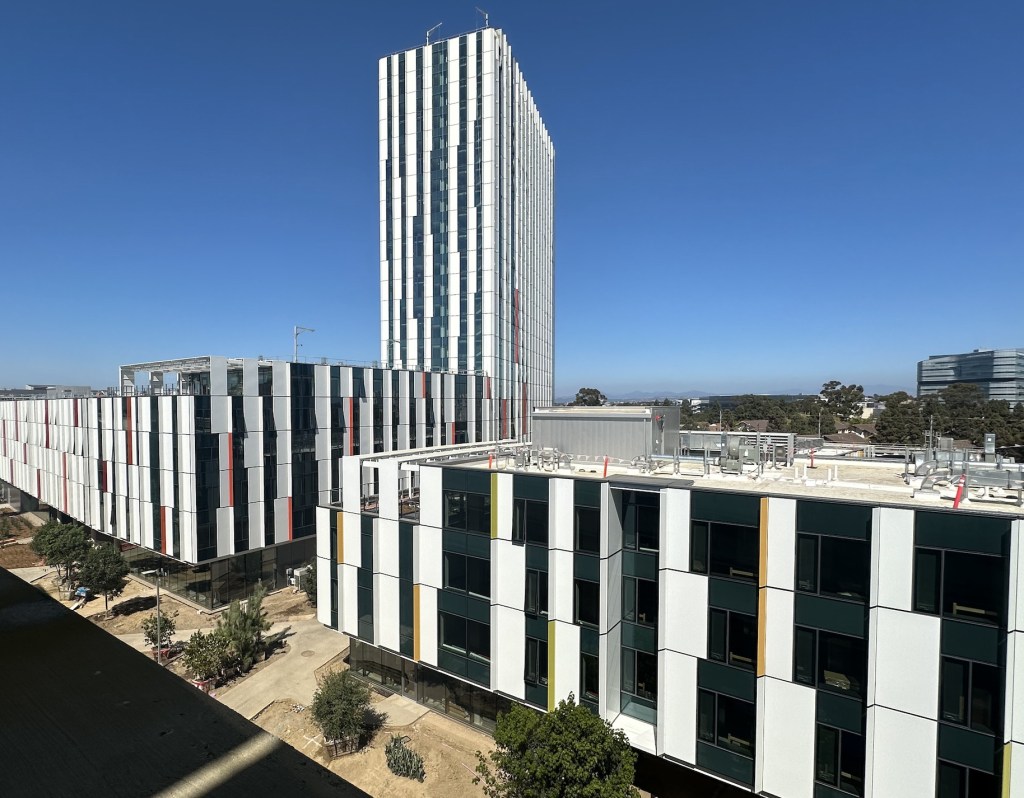 Can’t city fix La Jolla Village Drive by UCSD? It’s a civic embarrassment – San Diego Union-Tribune