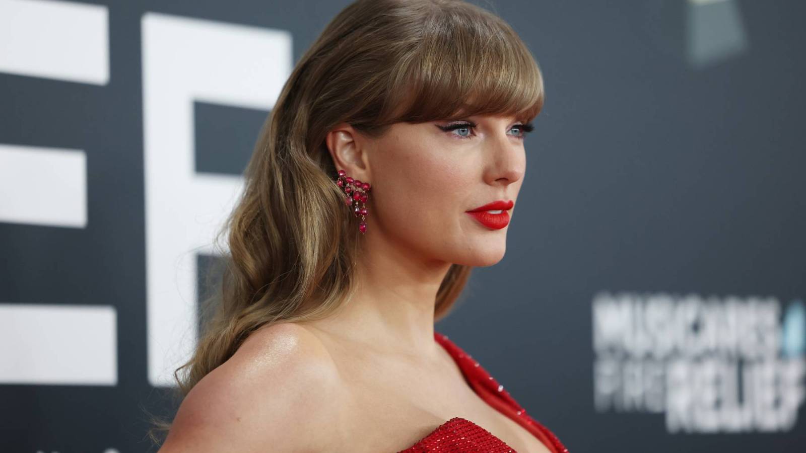 Taylor Swift Gets SiriusXM Channel Ahead of ‘Life of a Showgirl’