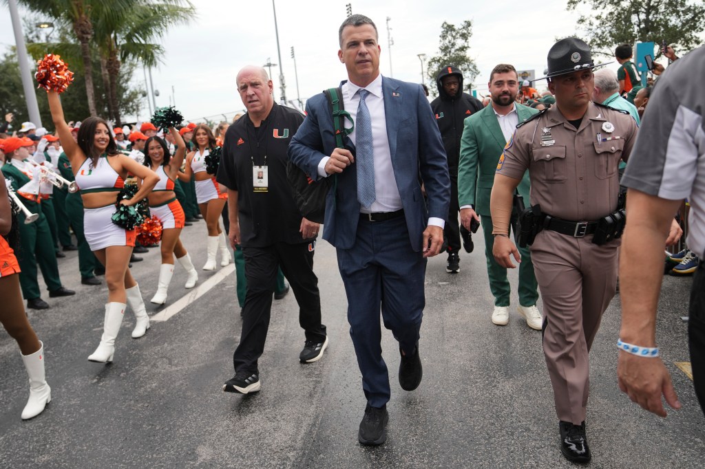 Hurricanes ready for festive 'College GameDay' atmosphere