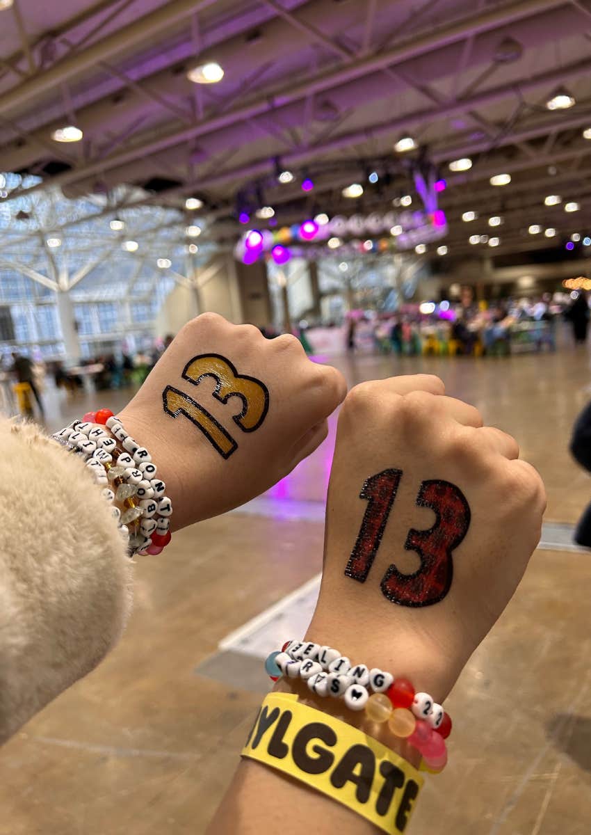 Taylor Swift fans wearing friendship bracelets