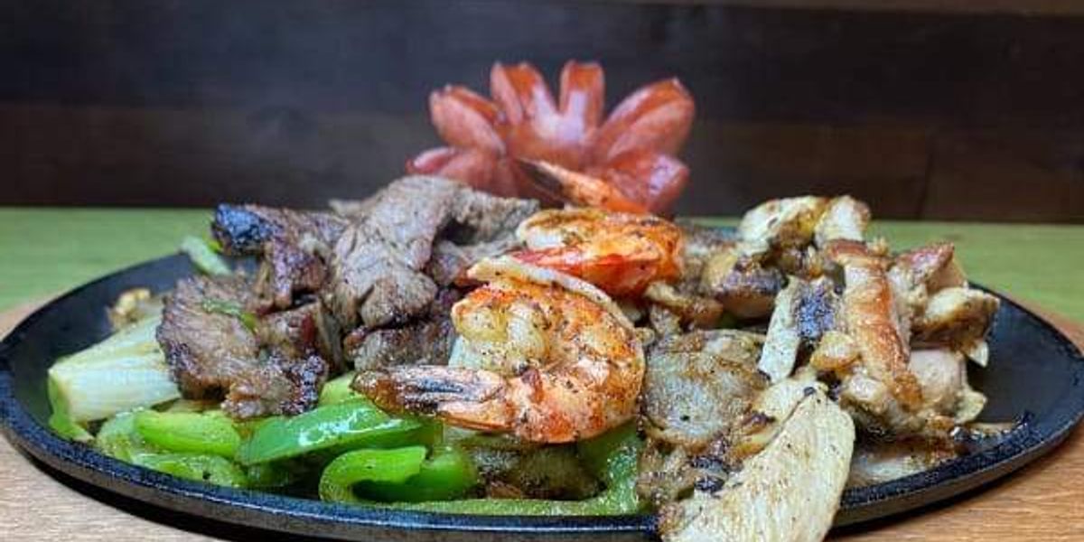 San Antonio restaurant news: Burgers vs. Tacos opening