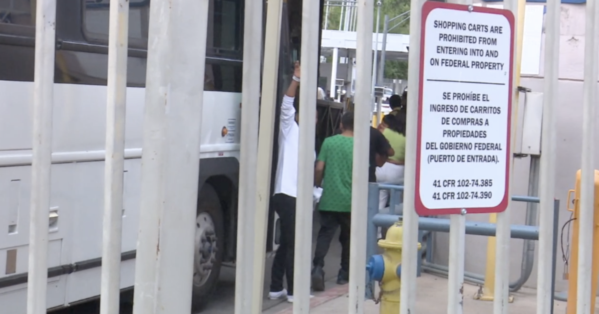 Mexican shelter tracking deportees shows many had lived in Arizona