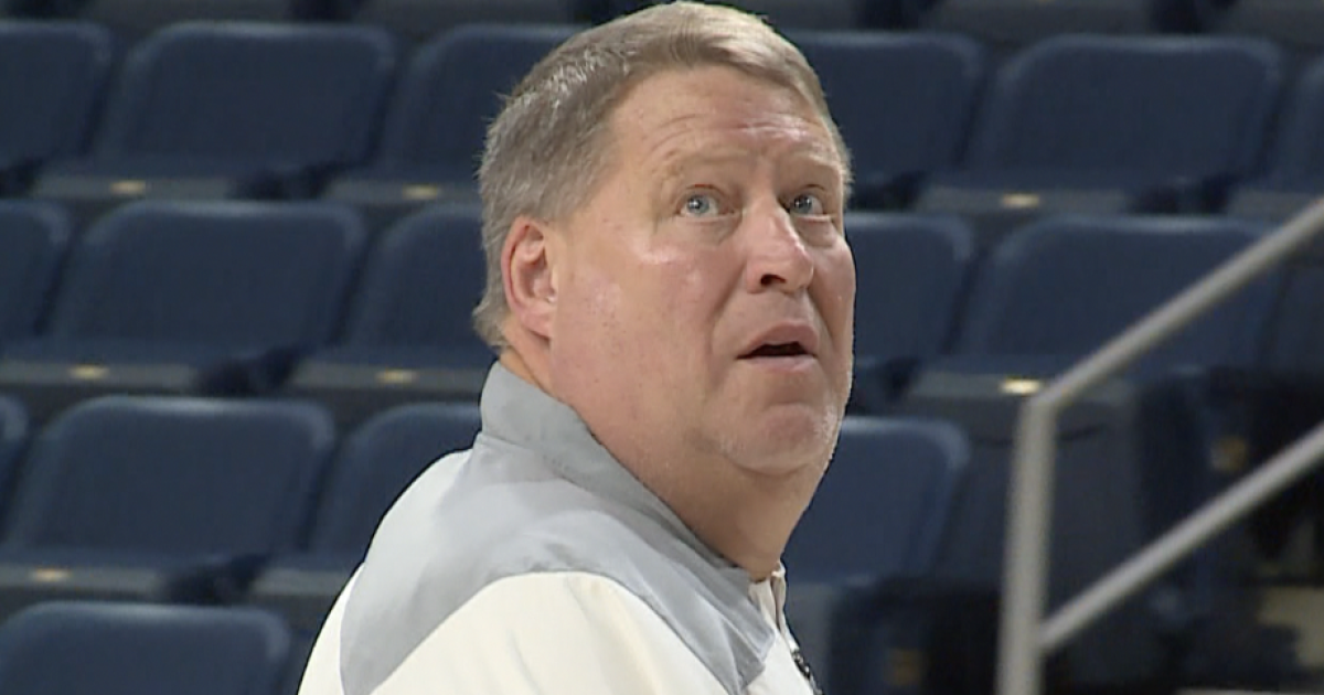 Top retired hoops coaches visit Norfolk this weekend for good cause