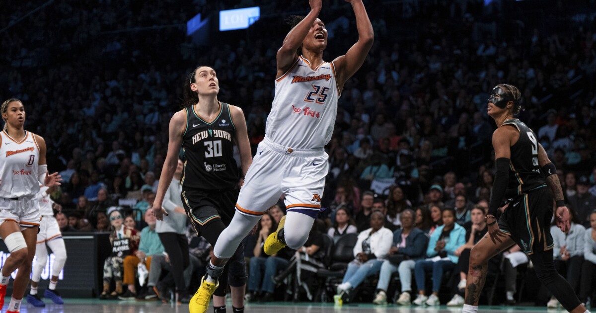 Sabally, Thomas help Phoenix beat New York 86-60 to even series