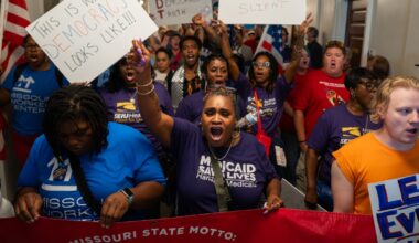 Thousands pack Missouri Capitol to protest Republican redistricting | KCUR