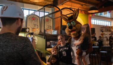 San Antonio Spurs rally the public for support of a new arena