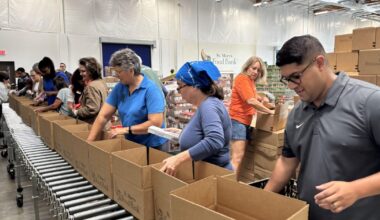 Arizona food banks will face increased need due to federal food stamp cuts