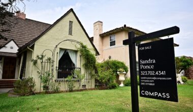 Home mortgage demand surges as rates drop to 6.35% : NPR